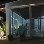 בית נופש White