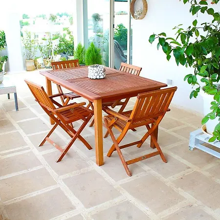 White Holiday home Casarano